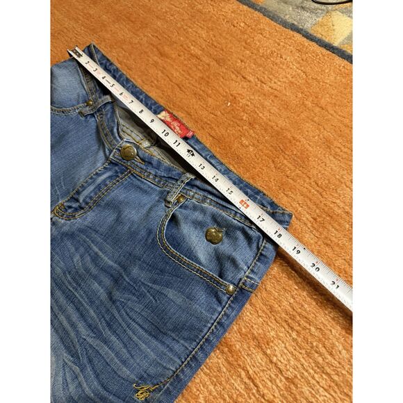 Apple Bottoms Capri Jeans Embroidered Back Pockets Blue Denim Size 18 - Picture 5 of 9